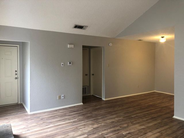 7002 Ivory Key CT B, Austin, TX 78745