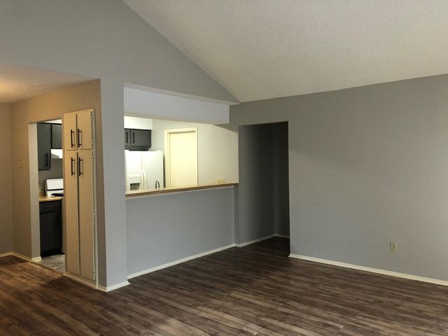 7002 Ivory Key CT B, Austin, TX 78745