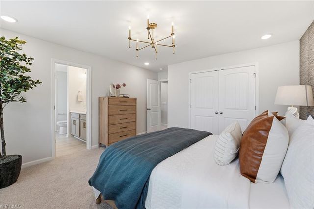 109 Oakdale Forest Lane, Jamestown, NC 27282