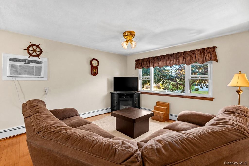 186 Calebs Path, Brentwood, NY 11717 — photo 3