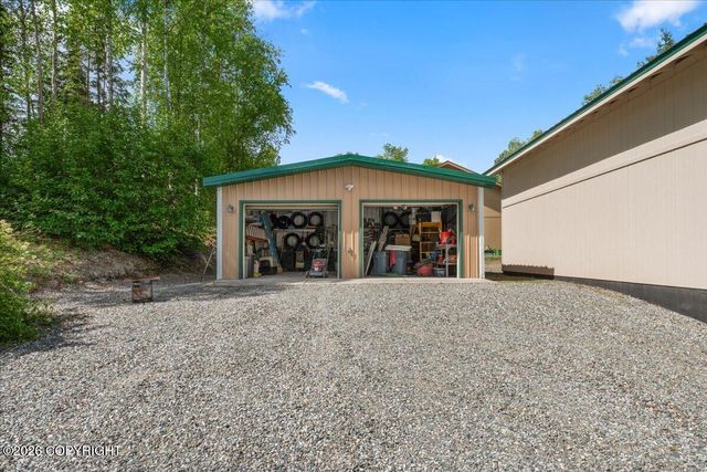 5298 S Katie Way, Big Lake, AK 99652