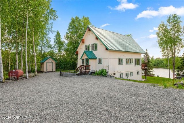 5298 S Katie Way, Big Lake, AK 99652