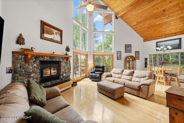 5298 S Katie Way, Big Lake, AK 99652