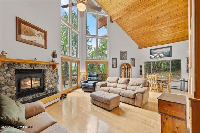 5298 S Katie Way, Big Lake, AK 99652
