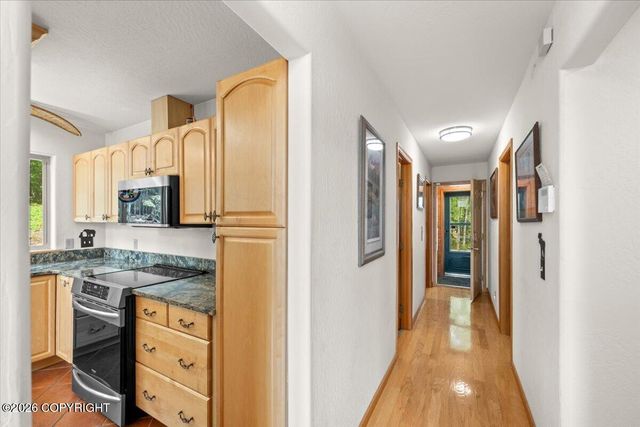 5298 S Katie Way, Big Lake, AK 99652