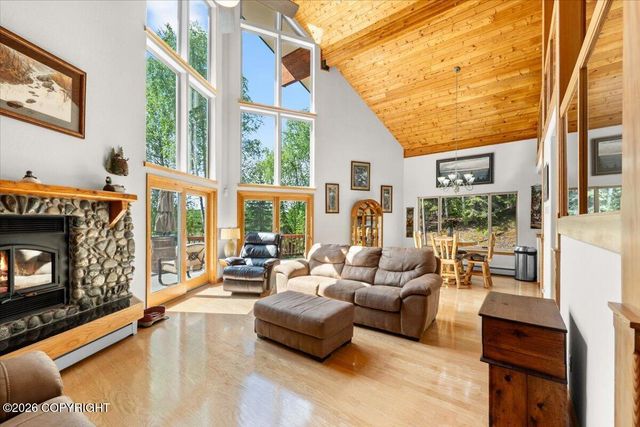 5298 S Katie Way, Big Lake, AK 99652