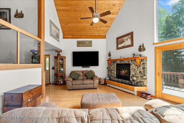 5298 S Katie Way, Big Lake, AK 99652