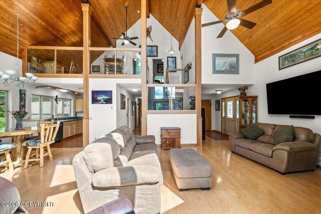 5298 S Katie Way, Big Lake, AK 99652