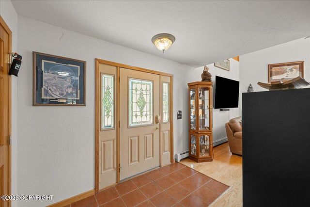 5298 S Katie Way, Big Lake, AK 99652