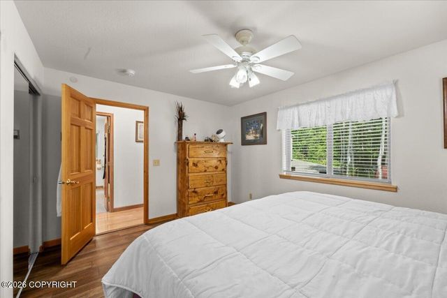 5298 S Katie Way, Big Lake, AK 99652