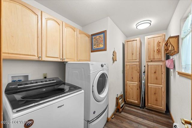 5298 S Katie Way, Big Lake, AK 99652