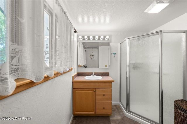 5298 S Katie Way, Big Lake, AK 99652