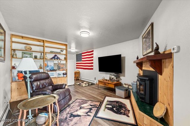 5298 S Katie Way, Big Lake, AK 99652