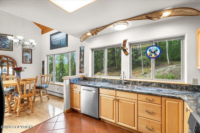 5298 S Katie Way, Big Lake, AK 99652