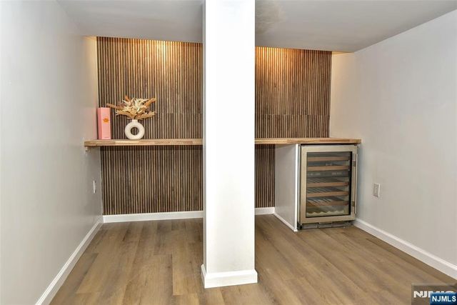 555 Lincoln Avenue, Glen Rock, NJ 07452