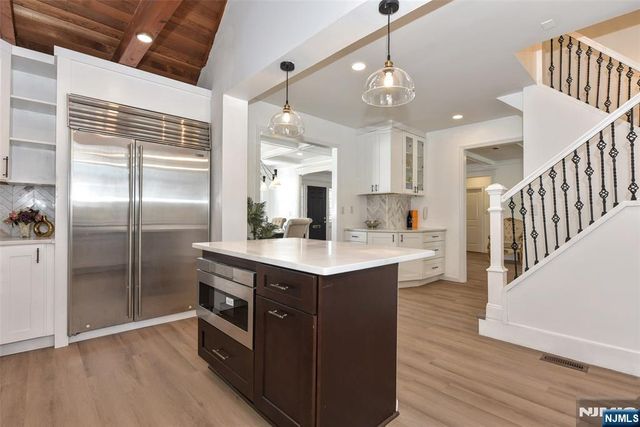 555 Lincoln Avenue, Glen Rock, NJ 07452