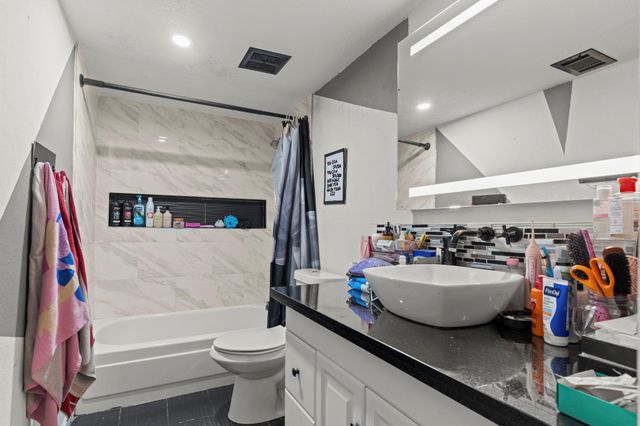 8506 Rivercross Road, Houston, TX 77064