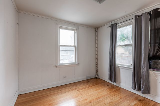 6855 W Addison Street 1, Chicago, IL 60634