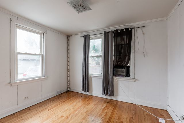 6855 W Addison Street 1, Chicago, IL 60634