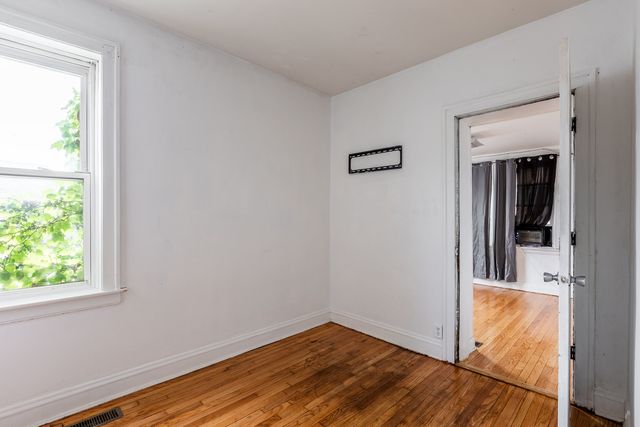 6855 W Addison Street 1, Chicago, IL 60634