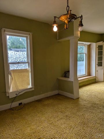 219 E Indiana Ave, Walsenburg, CO 81089