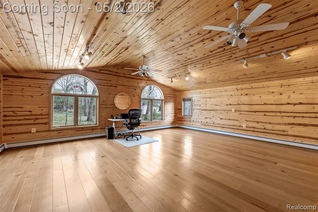 2745 Lari Court, West Bloomfield, MI 48324