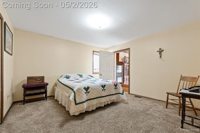 2745 Lari Court, West Bloomfield, MI 48324