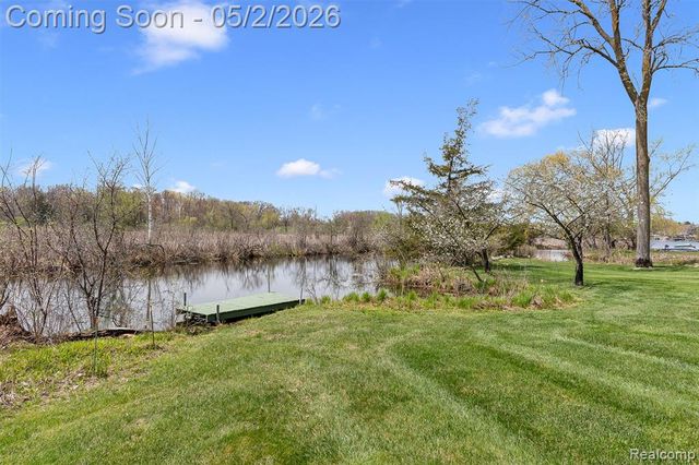2745 Lari Court, West Bloomfield, MI 48324