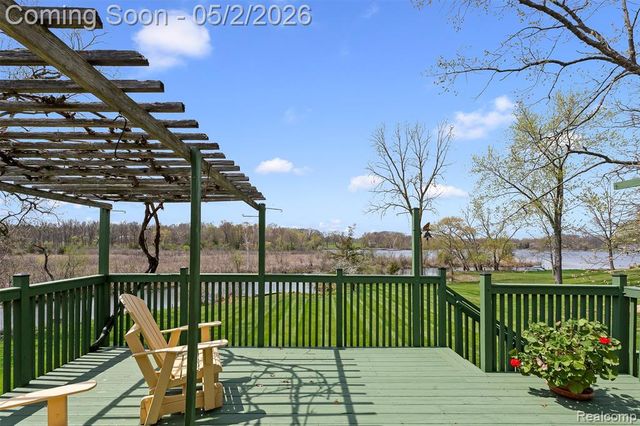 2745 Lari Court, West Bloomfield, MI 48324
