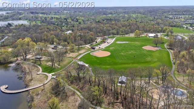 2745 Lari Court, West Bloomfield, MI 48324