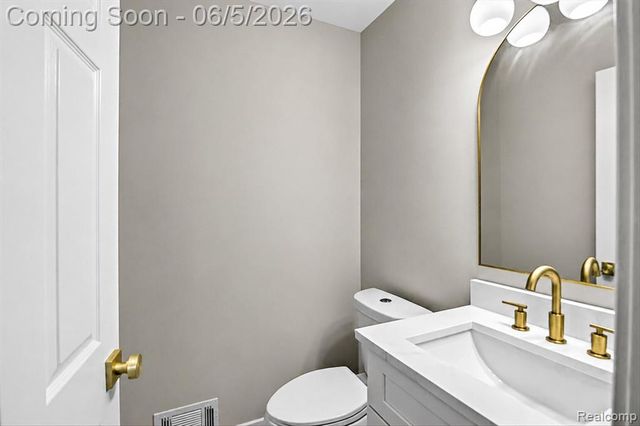 3901 Highlander Way, Ann Arbor, MI 48108