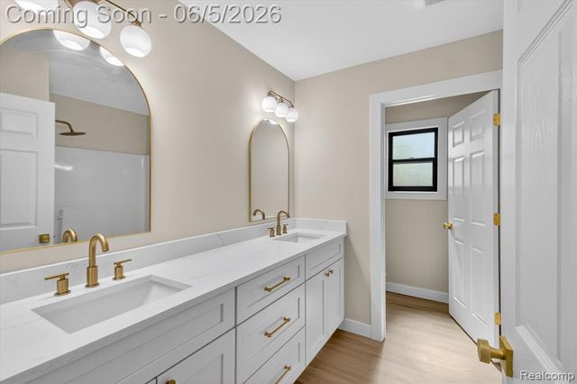 3901 Highlander Way, Ann Arbor, MI 48108