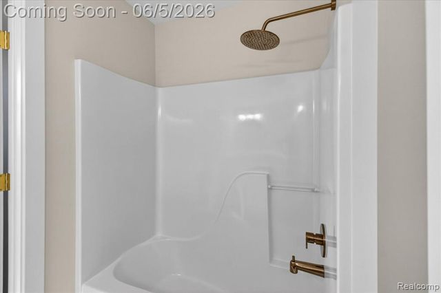 3901 Highlander Way, Ann Arbor, MI 48108