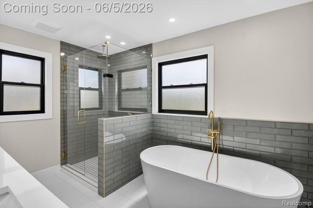 3901 Highlander Way, Ann Arbor, MI 48108
