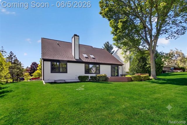 3901 Highlander Way, Ann Arbor, MI 48108