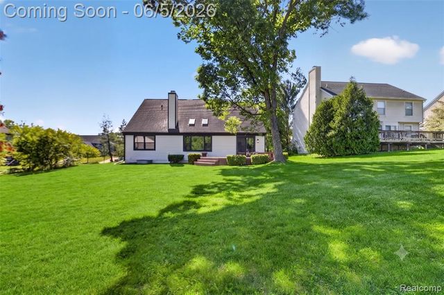 3901 Highlander Way, Ann Arbor, MI 48108