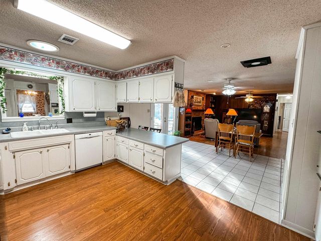 51 Indian Trail, Searcy, AR 72143