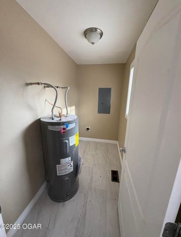 1010 E 16th Street, Pittsburg, KS 66762