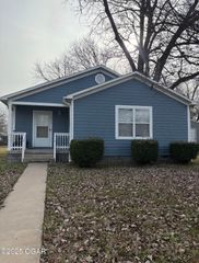 1010 E 16th Street, Pittsburg, KS 66762