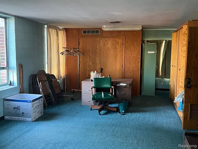 15340 Meyers Road, Detroit, MI 48227