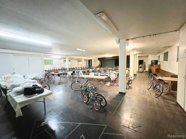 15340 Meyers Road, Detroit, MI 48227