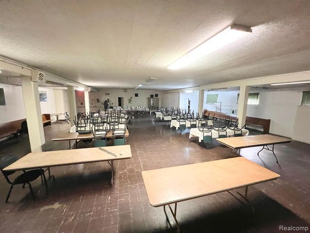 15340 Meyers Road, Detroit, MI 48227