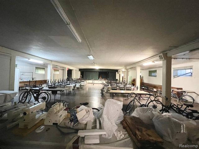 15340 Meyers Road, Detroit, MI 48227