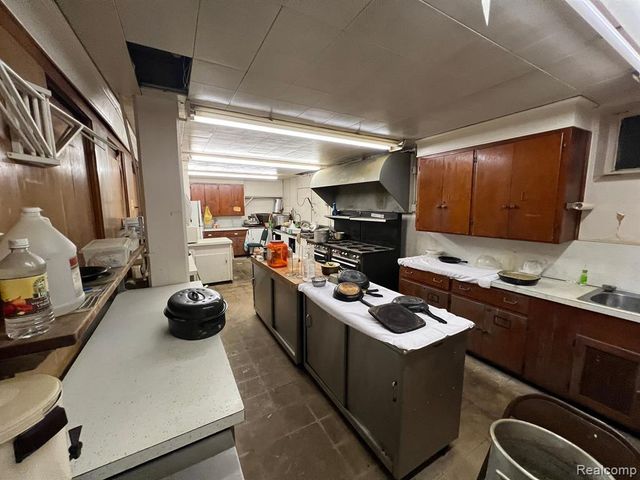 15340 Meyers Road, Detroit, MI 48227