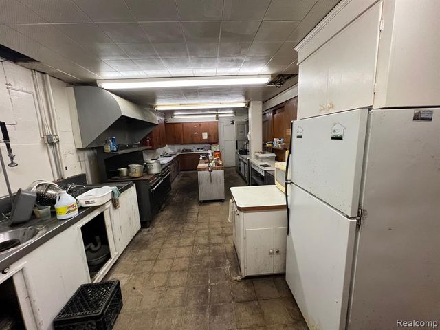 15340 Meyers Road, Detroit, MI 48227