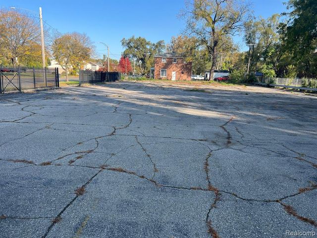 15340 Meyers Road, Detroit, MI 48227