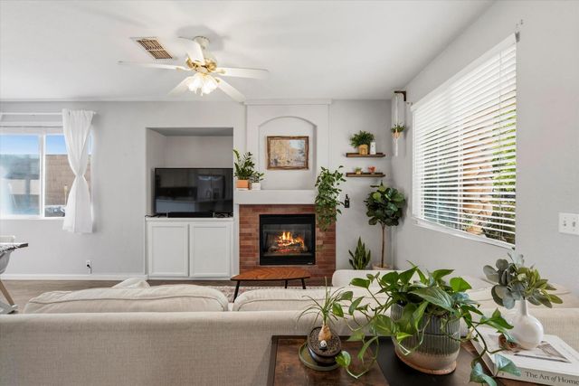 8300 White Spruce Dr, Antelope, CA 95843