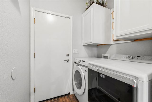 8300 White Spruce Dr, Antelope, CA 95843