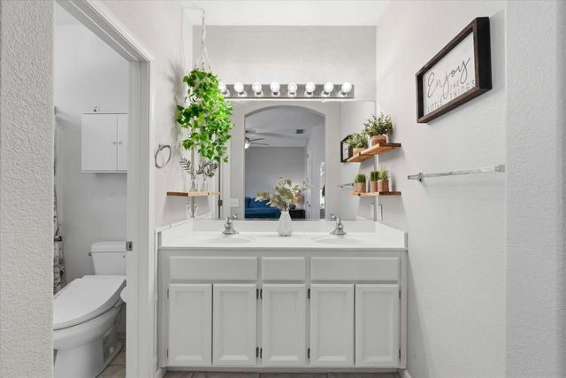 8300 White Spruce Dr, Antelope, CA 95843