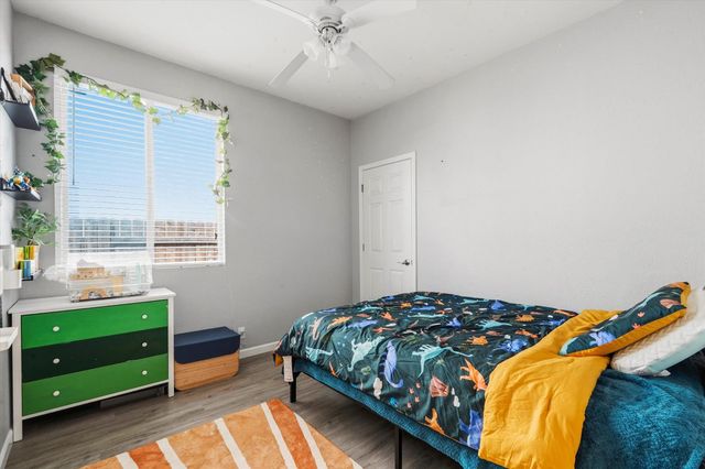 8300 White Spruce Dr, Antelope, CA 95843